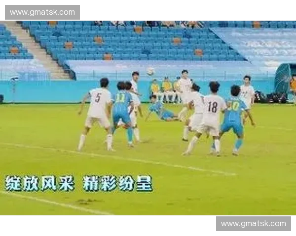 崇明足球联赛劲旅烈马展雄风燃情绿茵再掀岛上足球新热潮