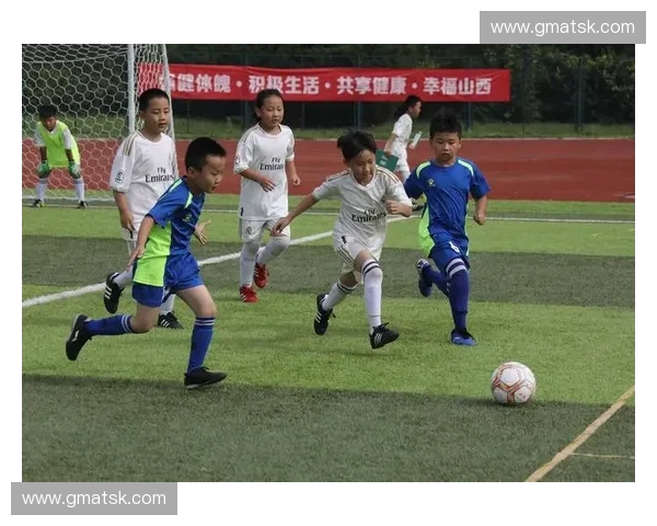 激情绿茵筑梦泰安草根足球联赛展现民间体育无限活力